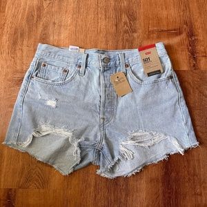 LEVI’S 501 SHORTS SIZE 29 **NEW**